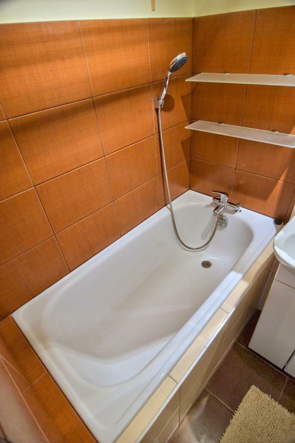 Sloneczny Apartament Grzybowska Warsaw Exterior photo